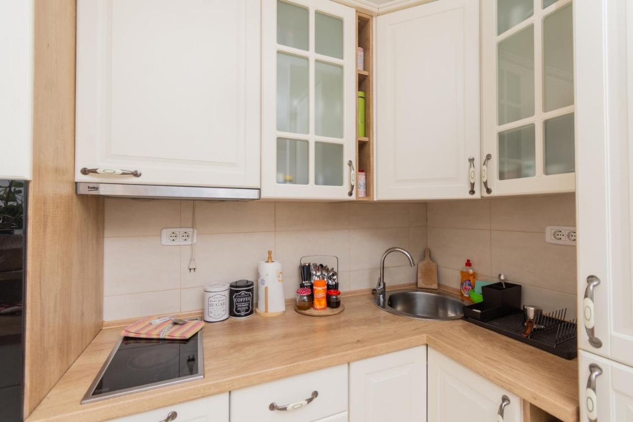Lux City Apartment With Parking Podgorica Bagian luar foto